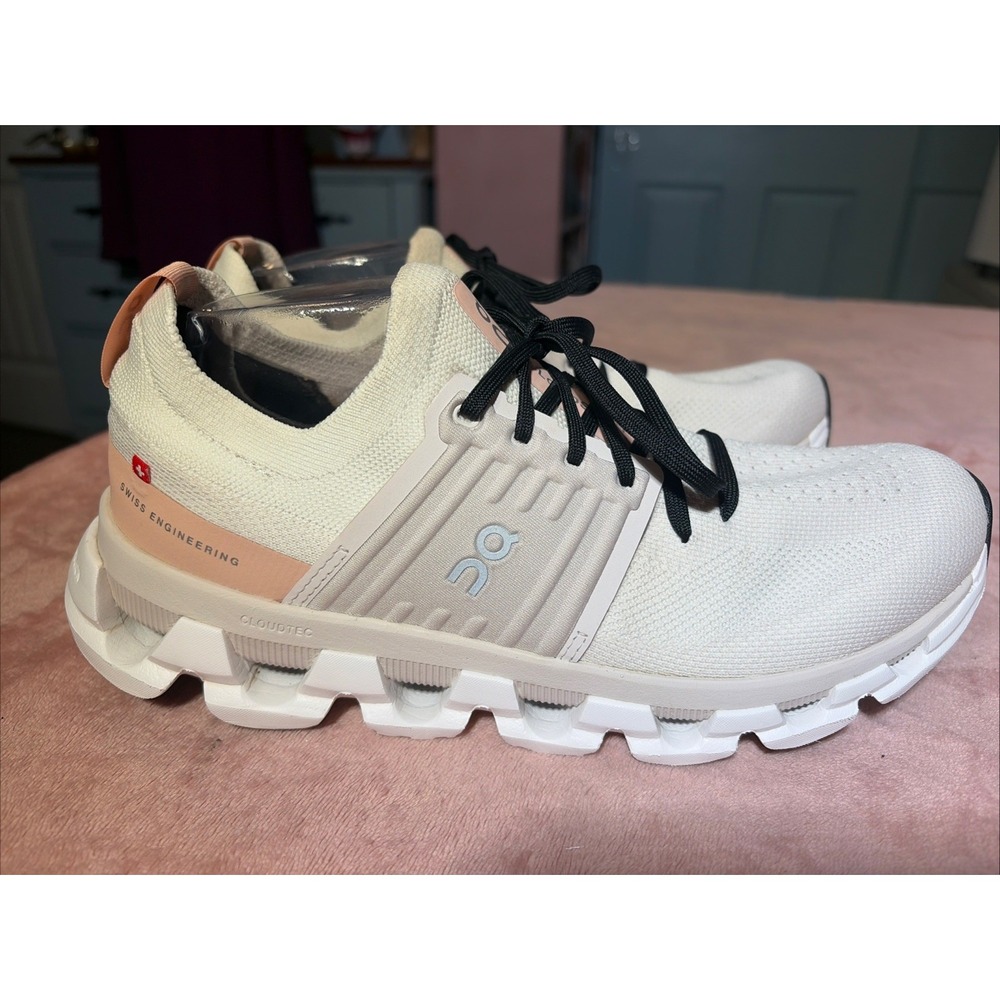 On Cloud swift 3 Womens Size 9 Ivory Rose Athletic Running Shoes. No Insoles.